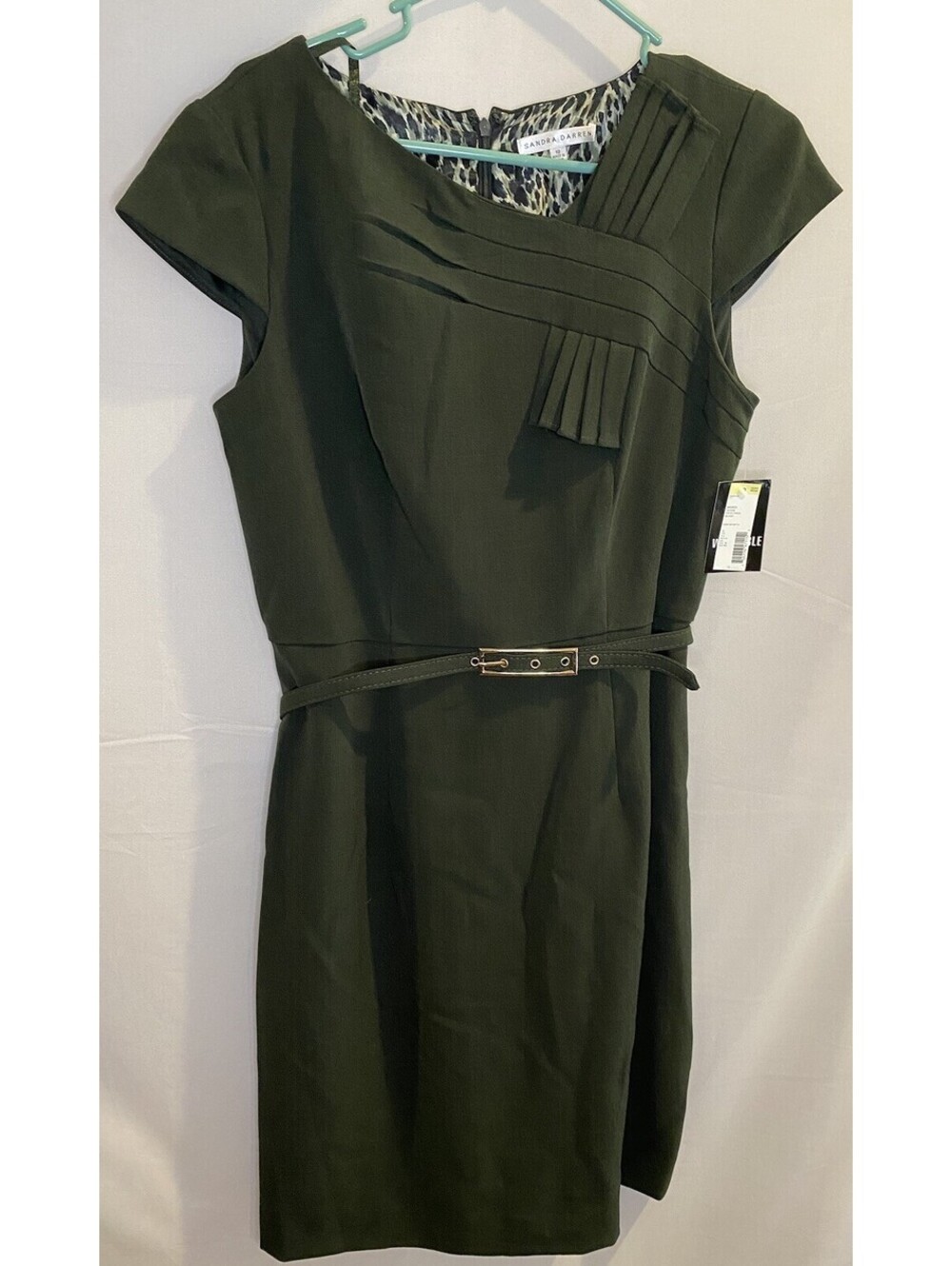 NWT Sandra Darren Olive Green Sheath Dress Size 10 Pleated Cap Sleeve Modern Vtg